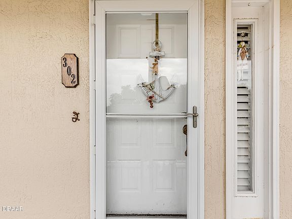 5th image of 442 Bouchelle Dr APT 302