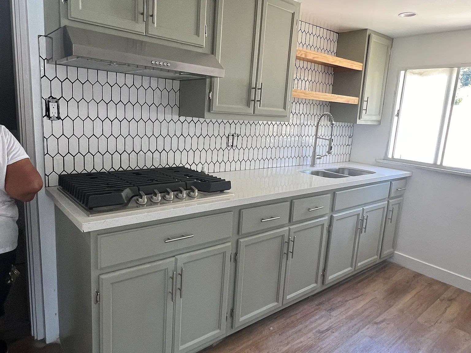 Studio, 500 sqft, $1,900 — Photo 3
