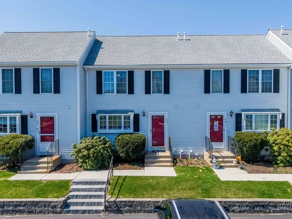 2697 Cranberry Hwy APT 33, Wareham, MA 02571