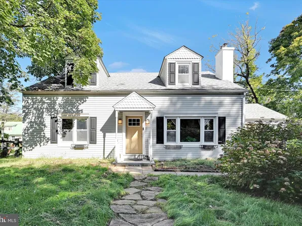 2211 Strasburg Rd, Coatesville, PA 19320