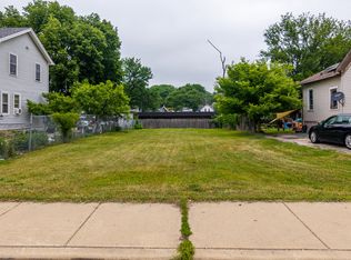 428 Fremont St, Elgin, IL 60120