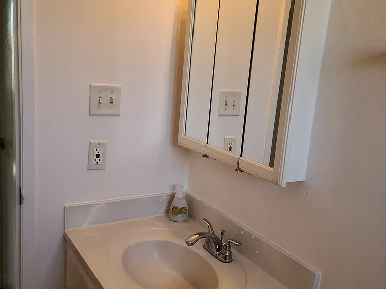 1820 Santa Clara Ave #403 — Photo 9