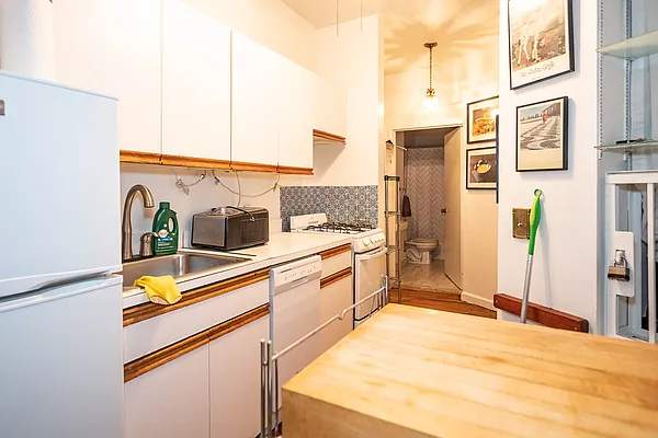 Rented by Corcoran | media 9