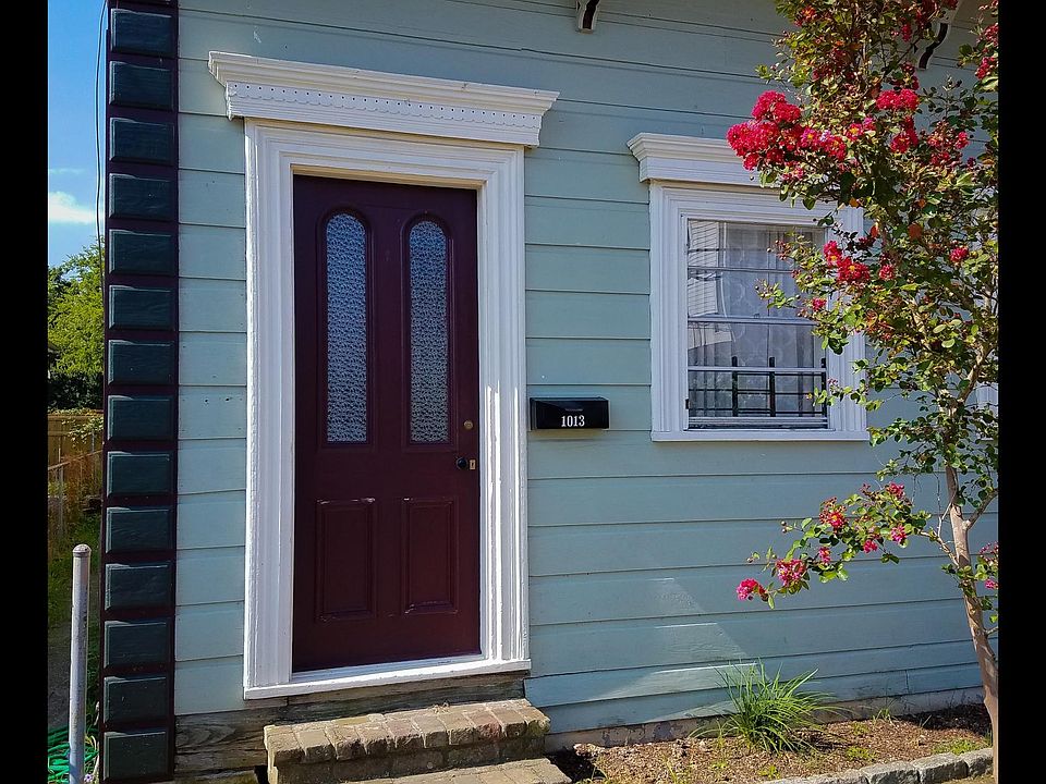 1st image of 1013 Pelican St