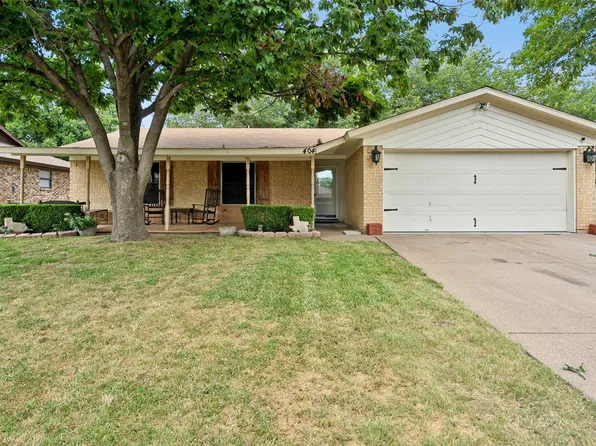 404 Indian Crest Dr, Saginaw, TX 76179