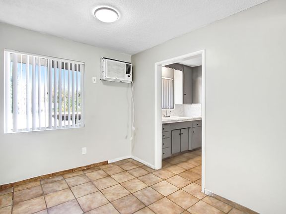 5th image of 7469 Magnolia Ave #7479-B