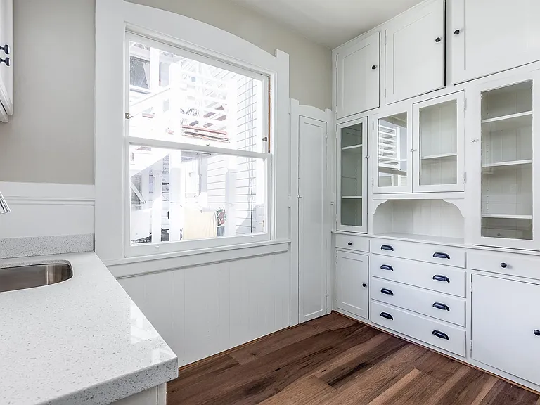 112-118 Shotwell St #1016R — Photo 3