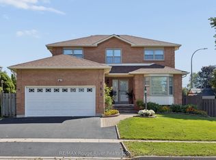 263 Glen Hill Dr, Whitby, ON L1N7J5