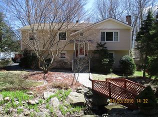 401 Union Valley Rd, Mahopac, NY 10541