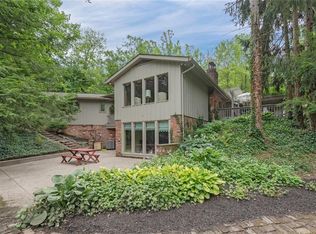 34580 Sherbrook Park Dr, Solon, OH