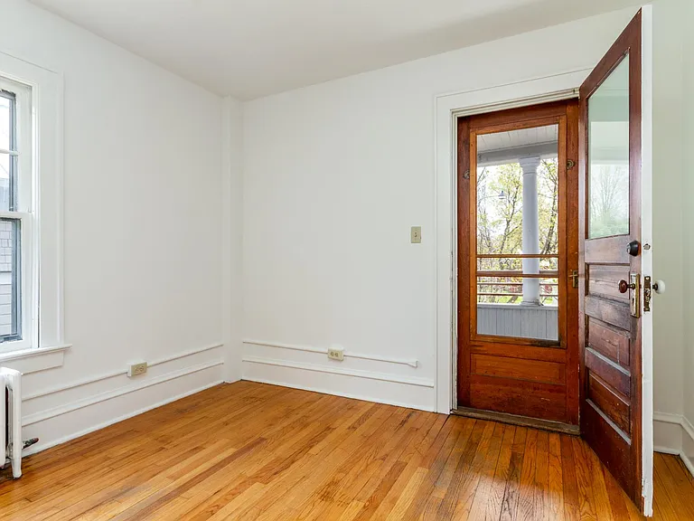 141 Howard St — Photo 10
