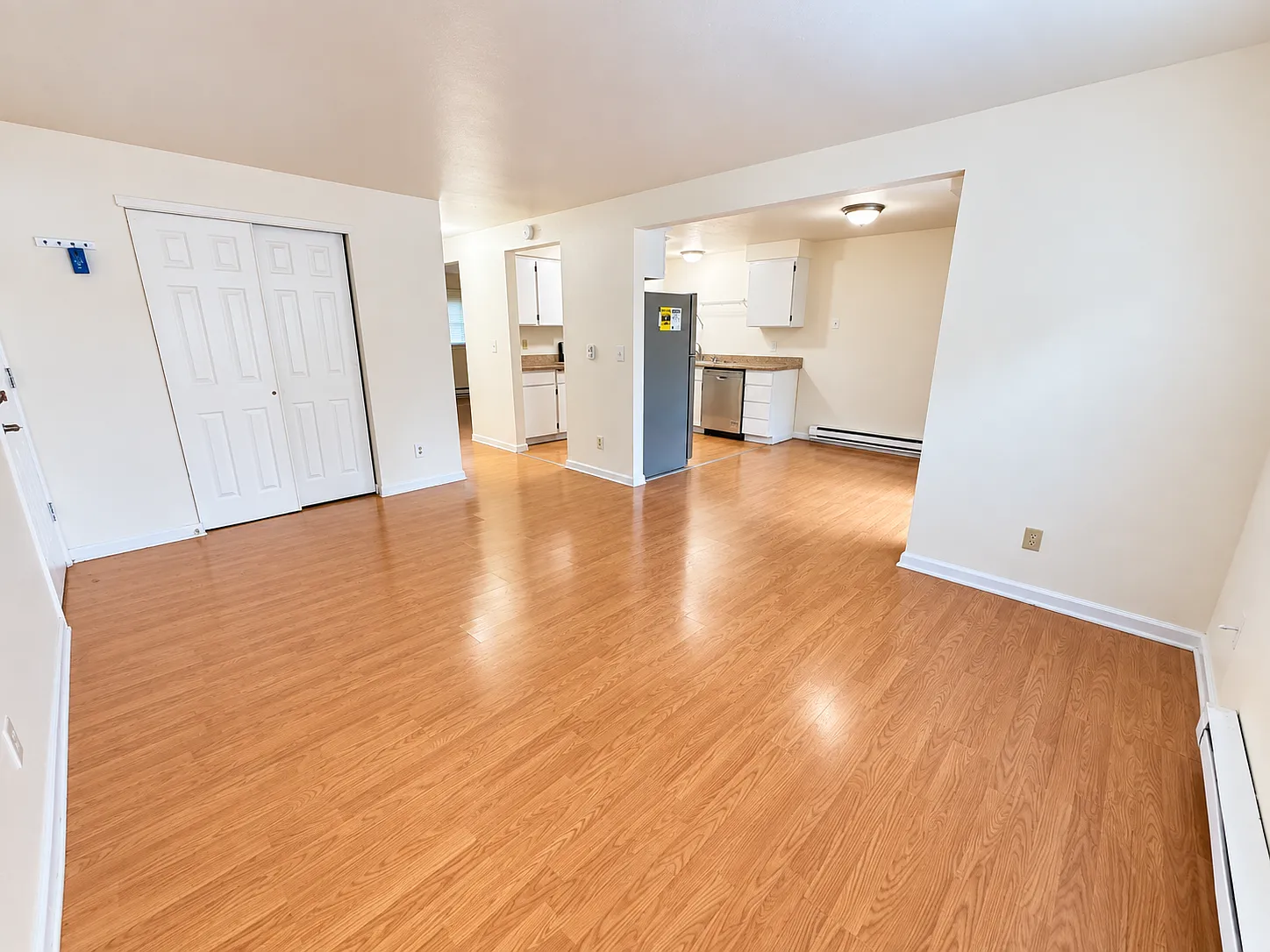 12208 118th Ave E 4-Plex - B — Photo 3
