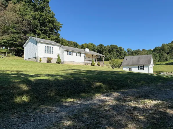 223 Mount Liberty Rd, Philippi, WV 26416