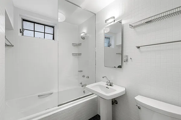 Rented by REAL New York | media 20