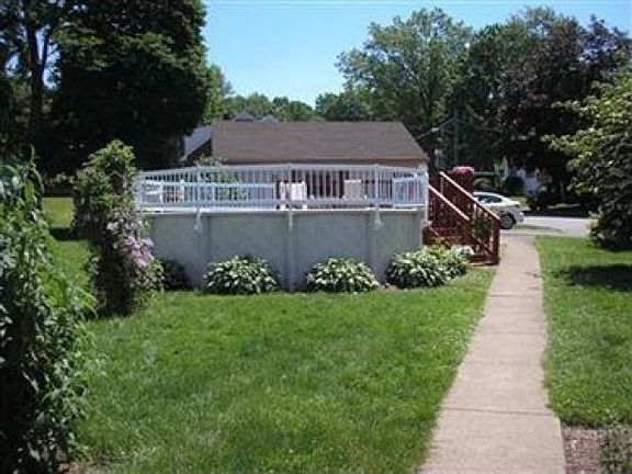 4th image of 803 Lincoln Ave