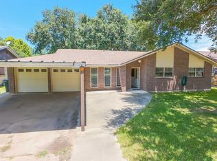8860 Blaylock Ln, Beaumont, TX 77707