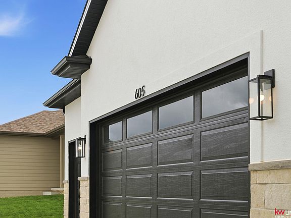 2nd image of 605 108th St
