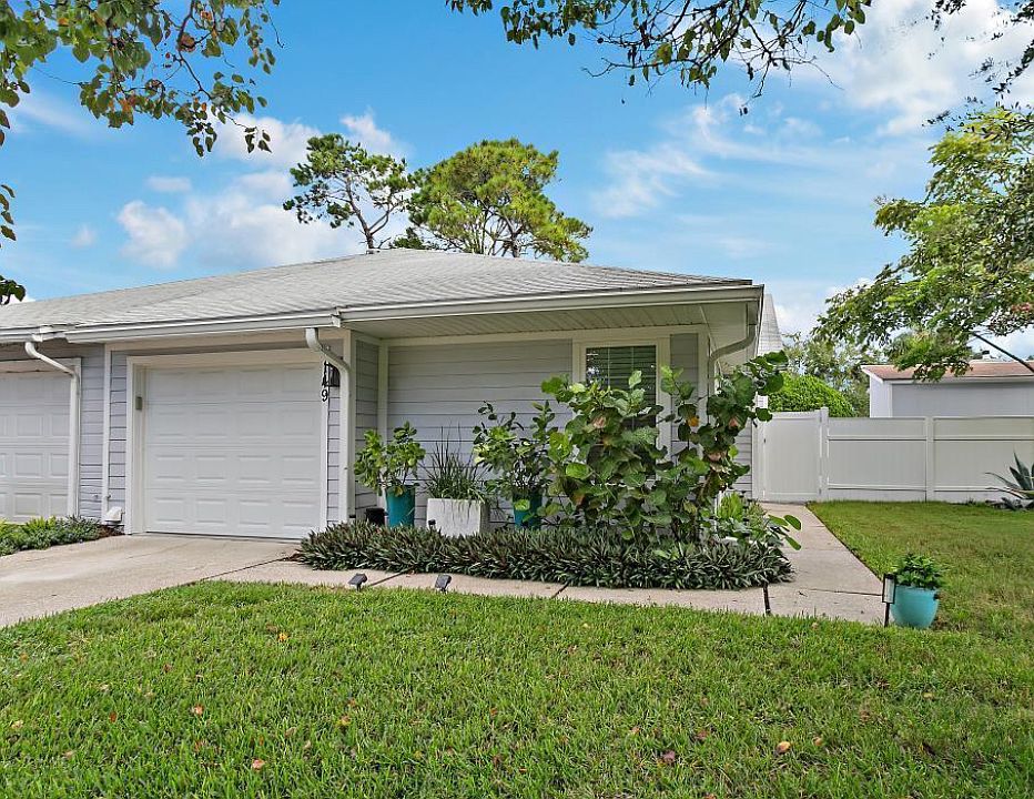 1st image of 149 Las Palmas Ln