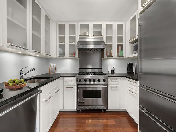 3rd image of 45 Park Ave APT 1101