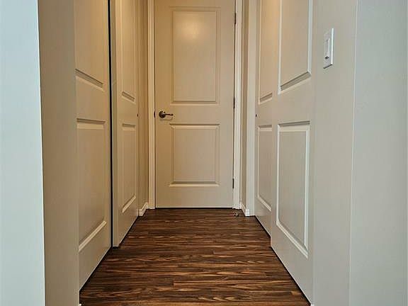 5th image of 601 110th Ave #202