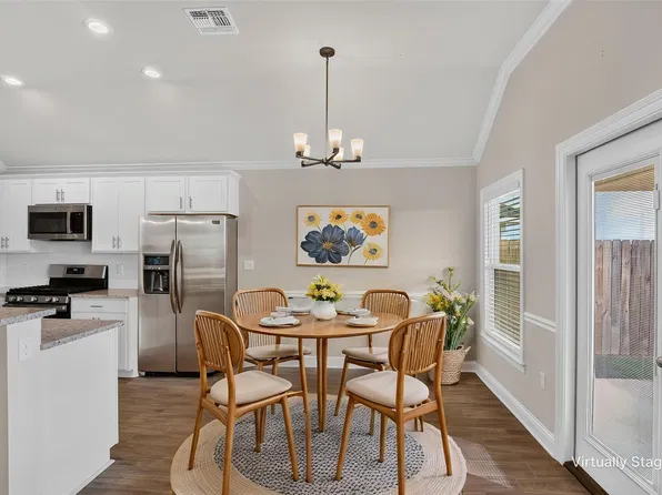 4163 Grassy Lake Dr, Bossier City, LA 71111