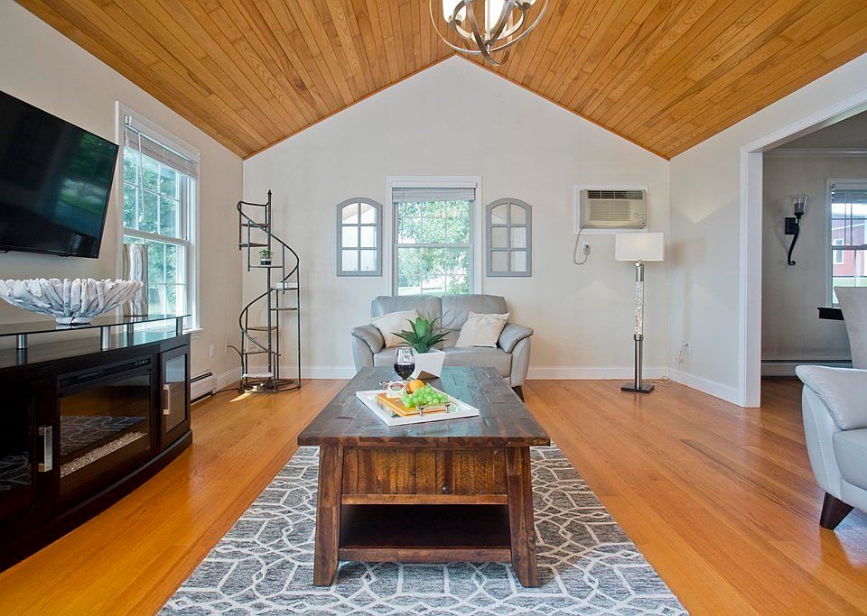 114 Valley Rd Southampton, MA, 01073 Apartments for Rent Zillow