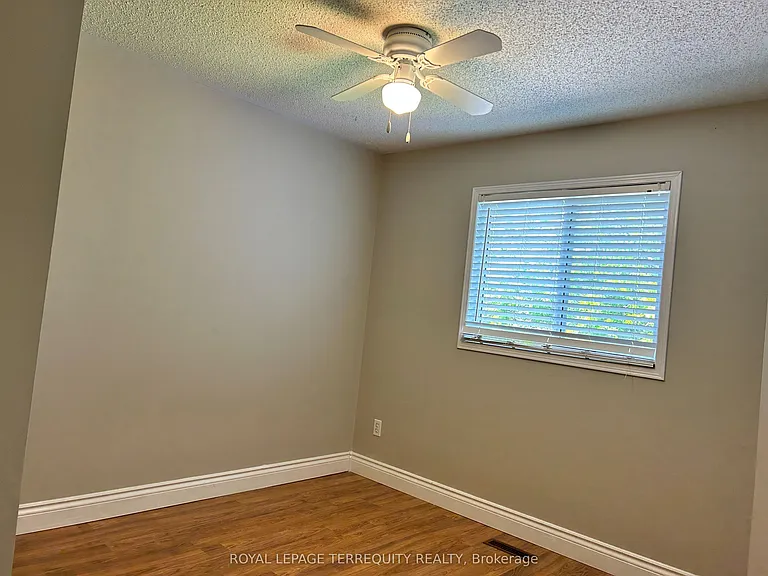 129 Trewin Ln — Photo 9