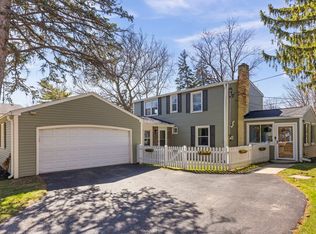 934 S Highland Ave, Arlington Heights, IL 60005