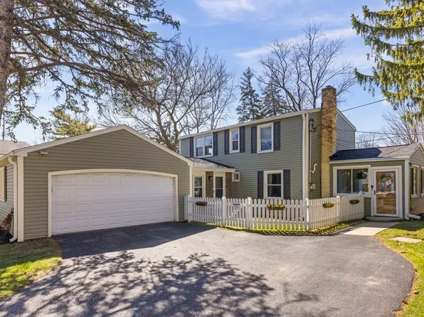 934 S Highland Ave, Arlington Heights, IL 60005