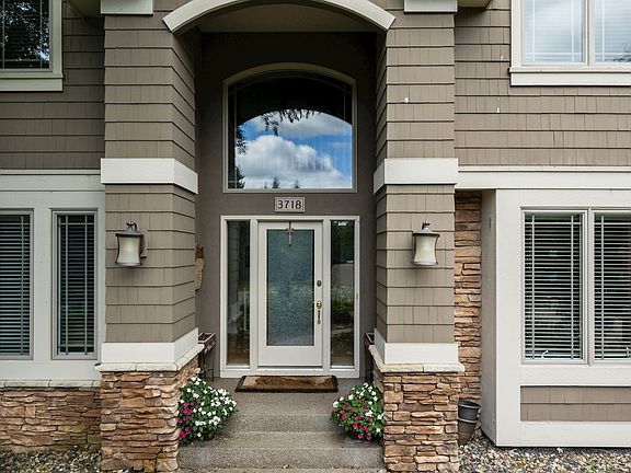 3rd image of 3718 Dunhill Ln
