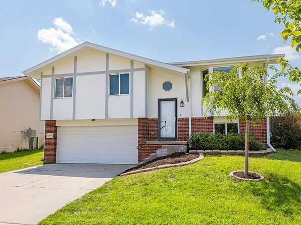 1915 NW 57th St, Lincoln, NE 68528