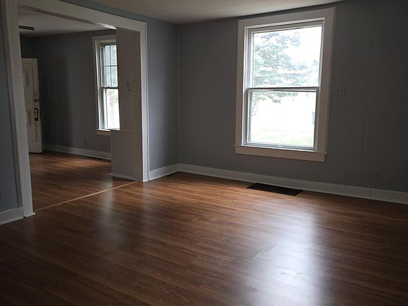 3rd image of 1138 Hanna St