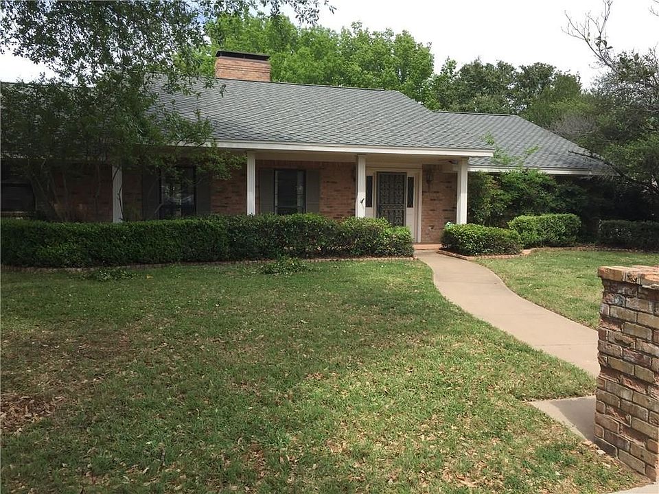 1st image of 115 Carnoustie Dr