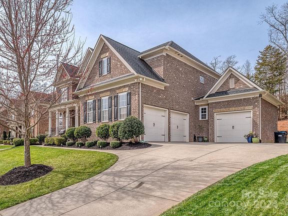 2nd image of 16046 Reynolds Dr