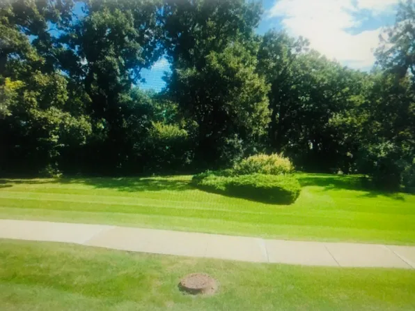 2104 Crestwood Dr, Crest Hill, IL 60403