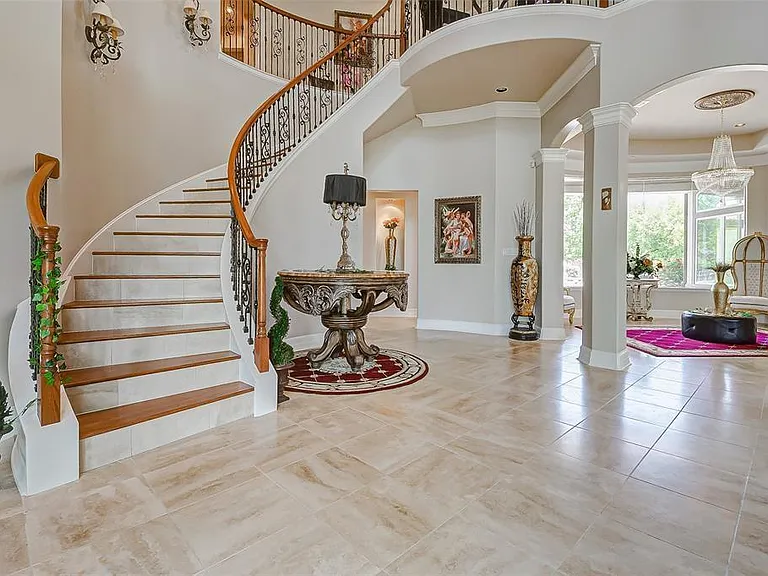 33202 W Haddon Ct — Photo 5