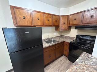 126 32nd St NE APT 16, Cedar Rapids, IA 52402