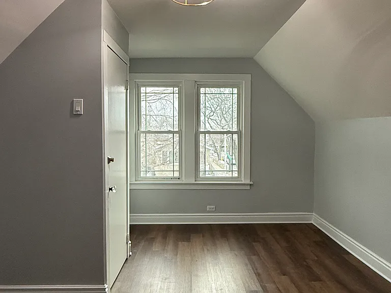 3556 W 61st St #2 — Photo 2