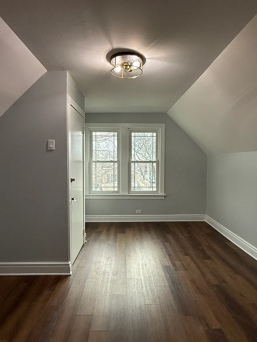 Building Photo - 3556 W 61st St #2