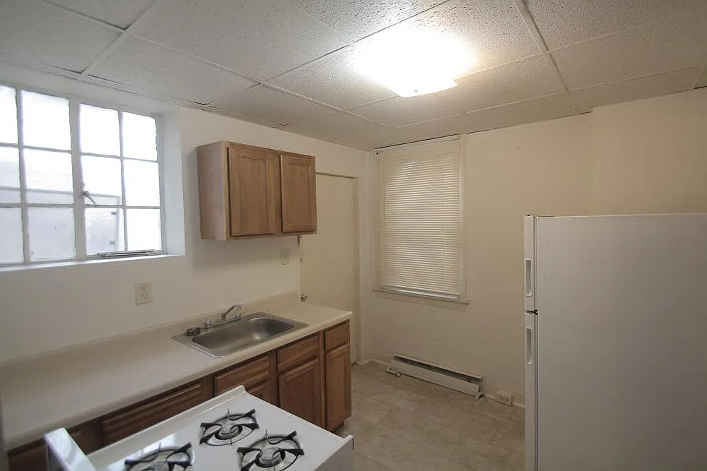 2 bed, 755 sqft, $1,200 — Photo 1
