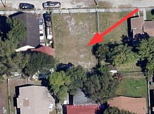 1318 NW 45th St, Miami, FL 33142