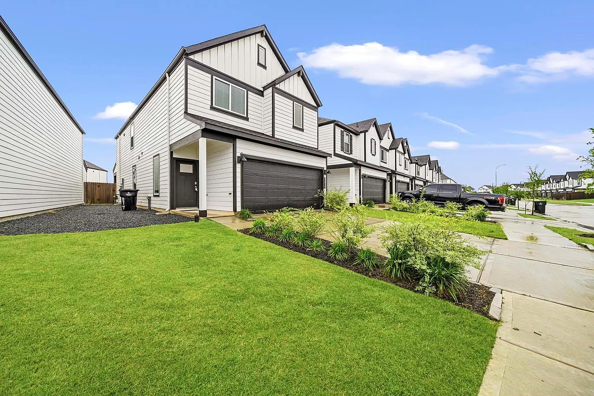 Building Photo - 3014 Skyline Mesa Dr