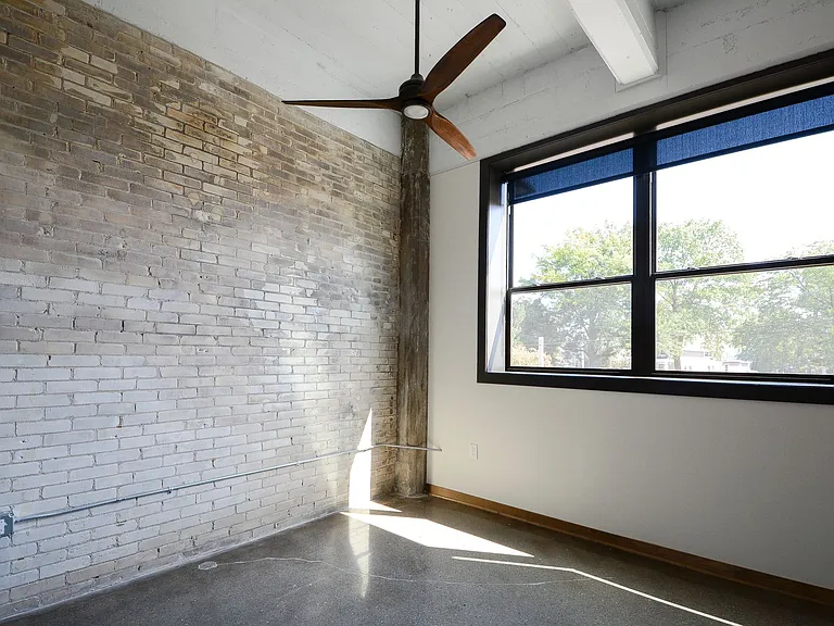 LL Olds Warehouse Lofts & Flats — Photo 5