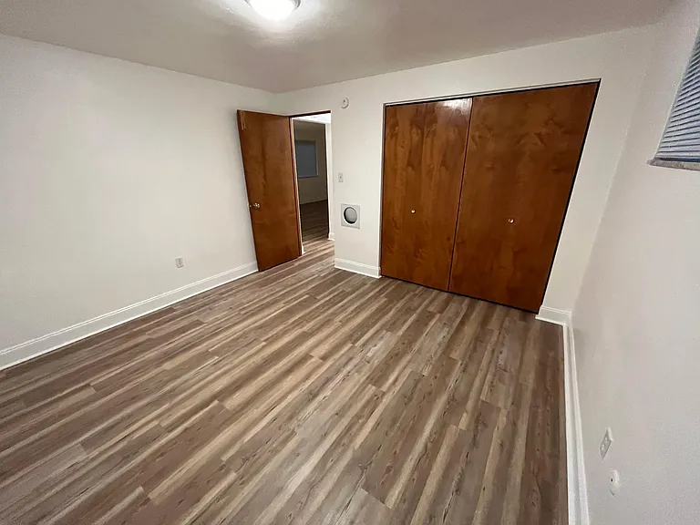 1132 Leishman Ave — Photo 5