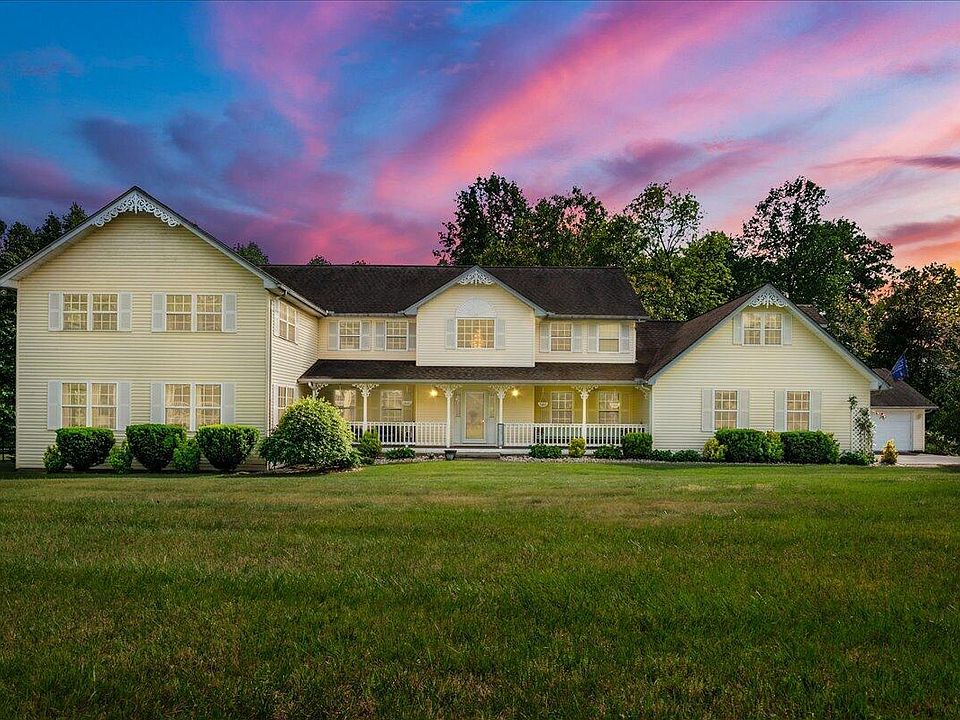 1st image of 70 Elkhorn Ln