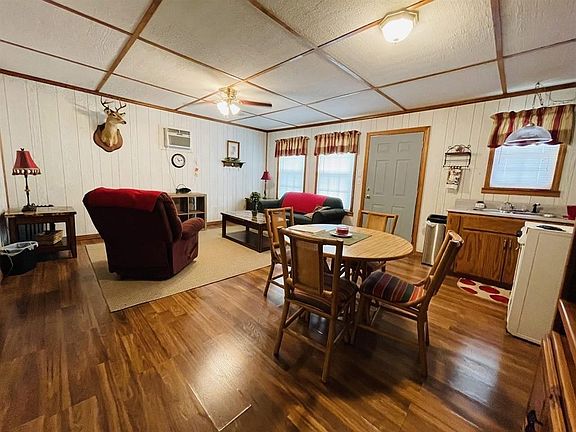 3rd image of 228 Bf Terry Cir