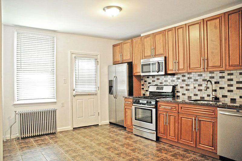 1st image of 85 McGuinness Blvd