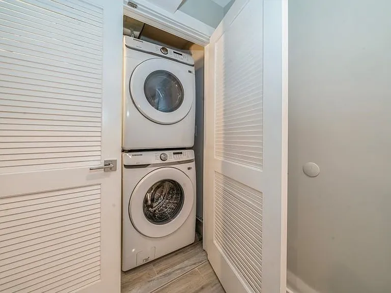 111 Collard St #2 — Photo 22