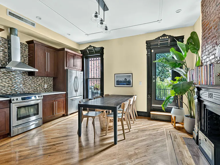 380 Herkimer St #2 — Photo 4
