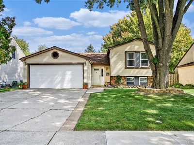24512 Kings Pointe Dr, Novi, MI, 48375